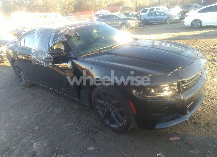 2019 Dodge Charger SXT RWD (VIN 2C3CDXBG0KH732703) main photo