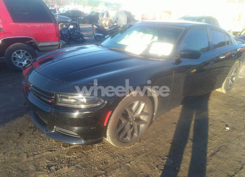 Photo 2 of 2019 Dodge Charger SXT RWD (VIN 2C3CDXBG0KH732703)