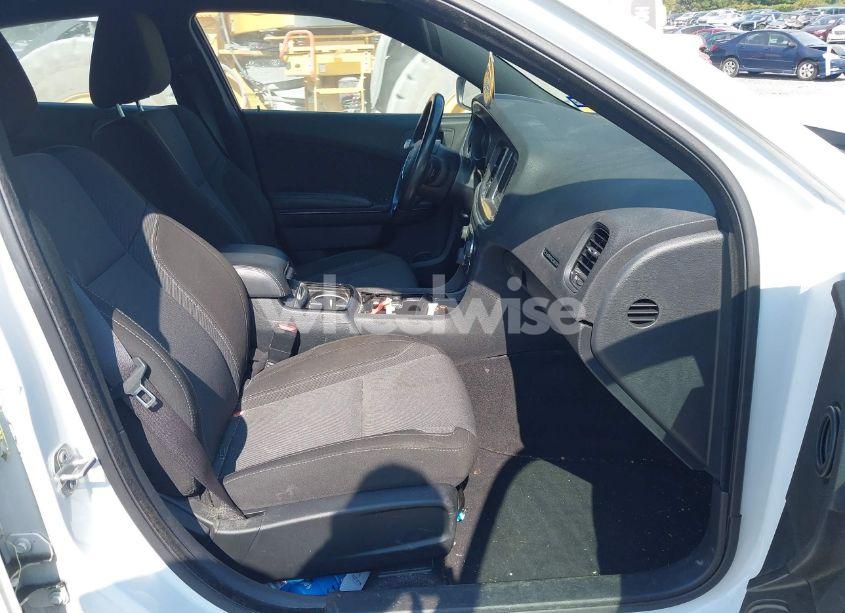 Photo 5 of 2020 Dodge Charger SXT RWD (VIN 2C3CDXBG0LH151462)