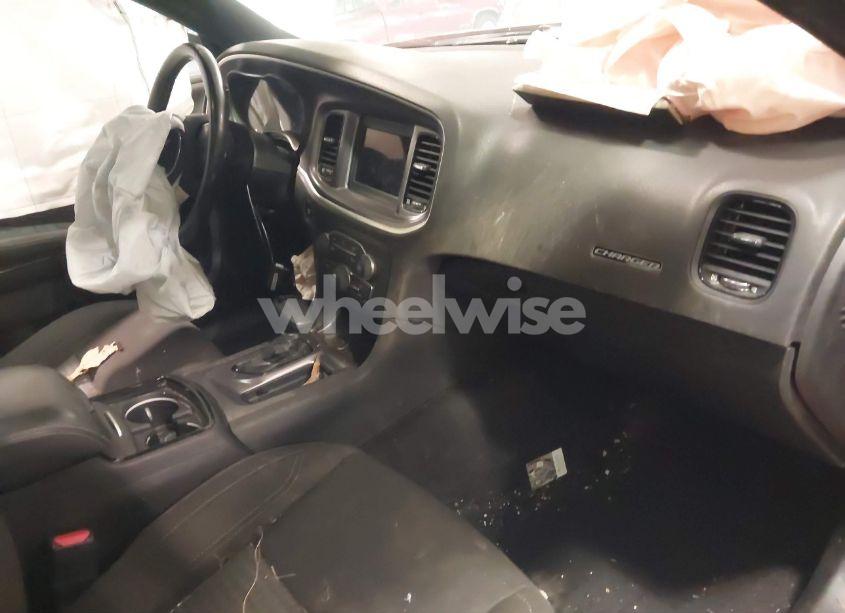 Photo 5 of 2021 Dodge Charger SXT RWD (VIN 2C3CDXBG0MH600883)