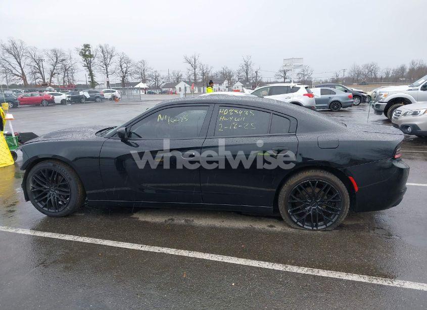 Photo 13 of 2021 Dodge Charger SXT RWD (VIN 2C3CDXBG0MH647041)