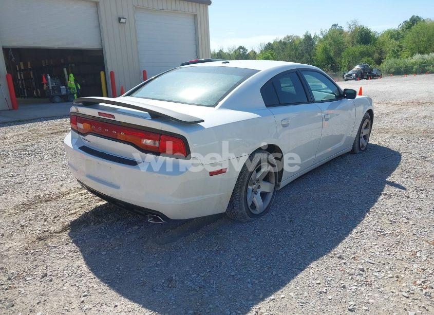 Photo 4 of 2012 Dodge Charger SE (VIN 2C3CDXBG1CH211300)