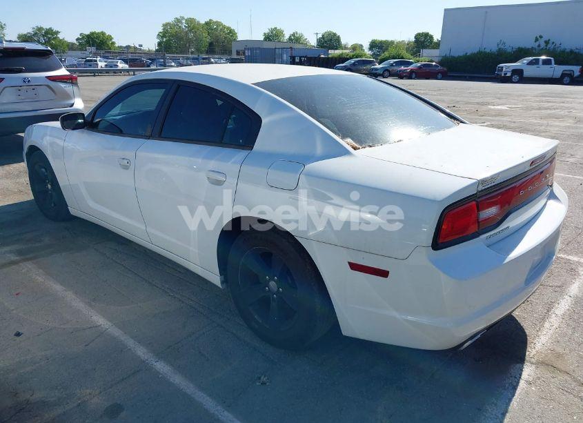 Photo 3 of 2013 Dodge Charger SE (VIN 2C3CDXBG1DH507807)