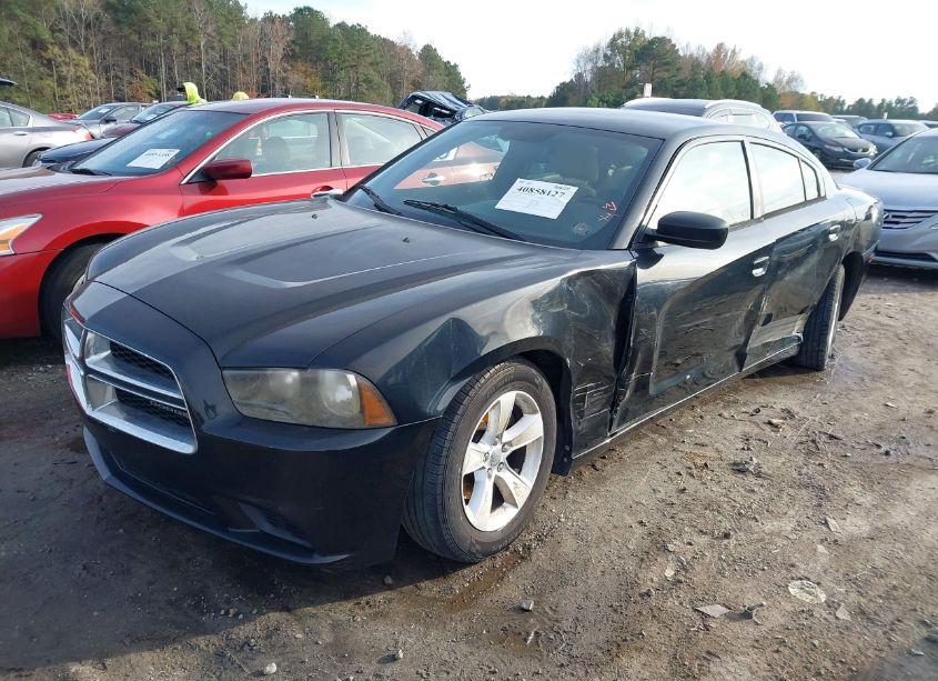 Photo 2 of 2013 Dodge Charger SE (VIN 2C3CDXBG1DH702080)