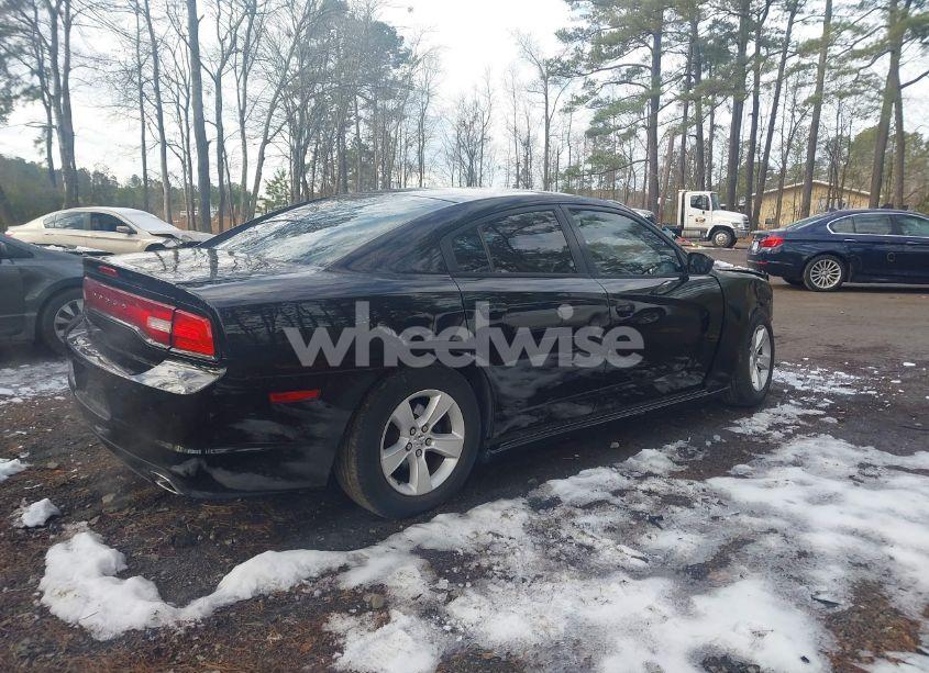 Photo 4 of 2014 Dodge Charger SE (VIN 2C3CDXBG1EH117064)