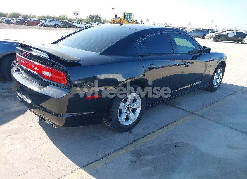 Photo 4 of 2014 Dodge Charger SE (VIN 2C3CDXBG1EH205810)