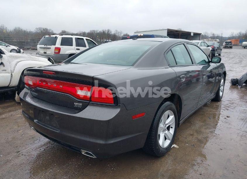 Photo 4 of 2014 Dodge Charger SE (VIN 2C3CDXBG1EH213518)