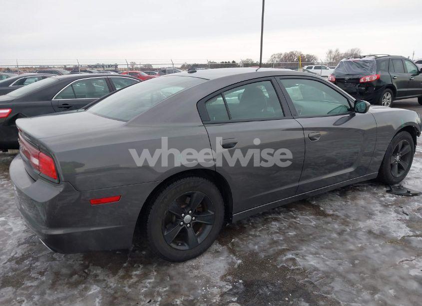 Photo 4 of 2014 Dodge Charger SE (VIN 2C3CDXBG1EH295332)