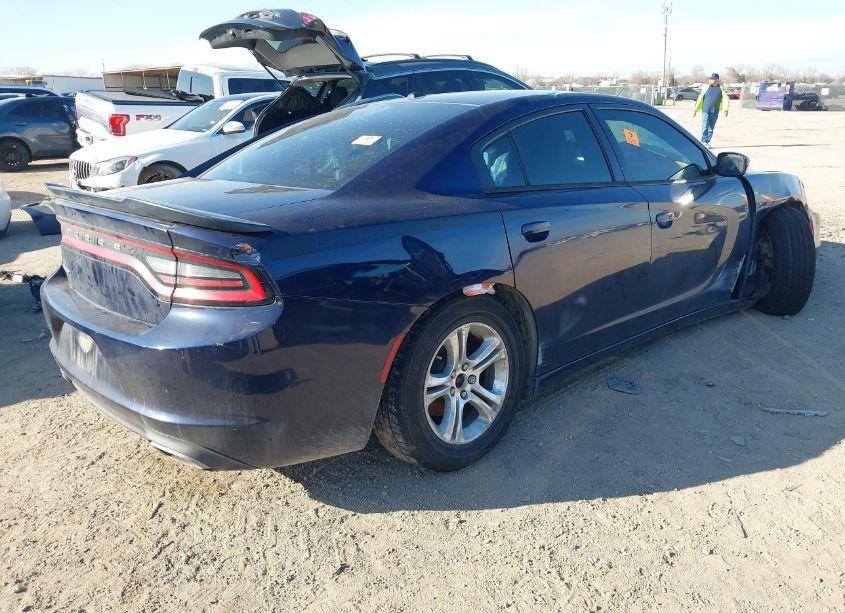 Photo 4 of 2015 Dodge Charger SE (VIN 2C3CDXBG1FH725409)
