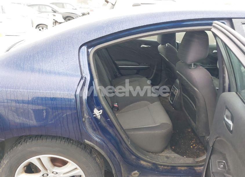 Photo 8 of 2015 Dodge Charger SE (VIN 2C3CDXBG1FH835764)