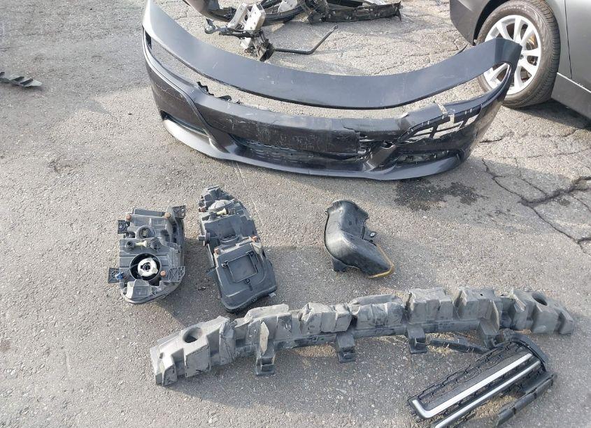 Photo 12 of 2015 Dodge Charger SE (VIN 2C3CDXBG1FH836882)