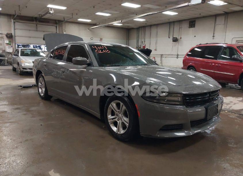 2018 Dodge Charger SXT RWD (VIN 2C3CDXBG1JH180255) main photo