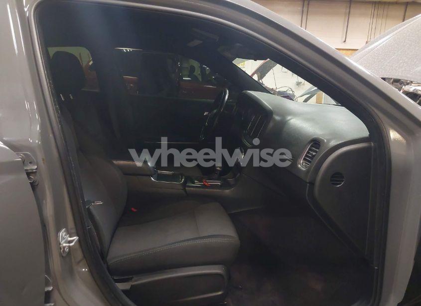 Photo 5 of 2018 Dodge Charger SXT RWD (VIN 2C3CDXBG1JH180255)