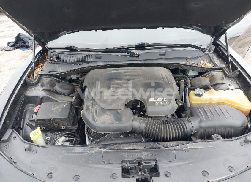 Photo 10 of 2018 Dodge Charger SXT RWD (VIN 2C3CDXBG1JH206482)