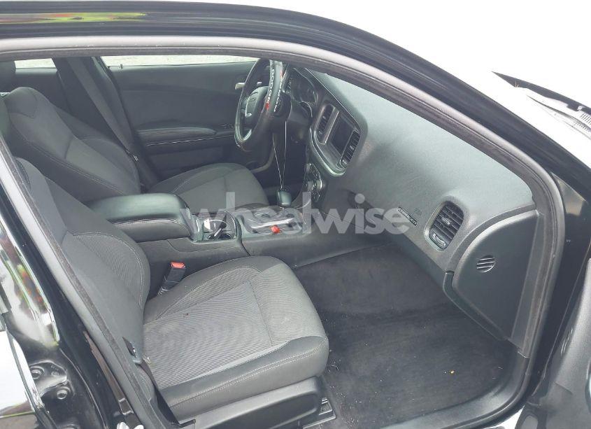 Photo 5 of 2018 Dodge Charger SXT RWD (VIN 2C3CDXBG1JH206482)