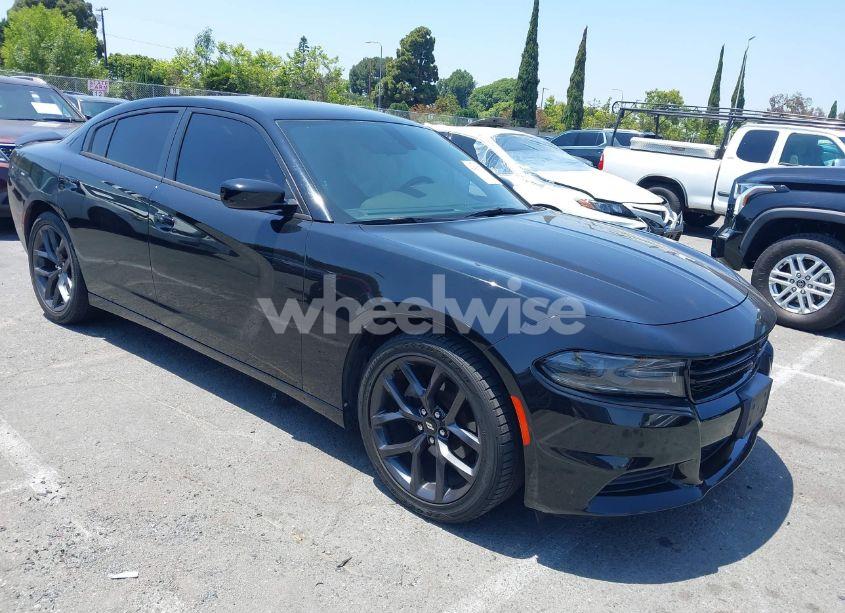 2019 Dodge Charger SXT RWD (VIN 2C3CDXBG1KH522837) main photo