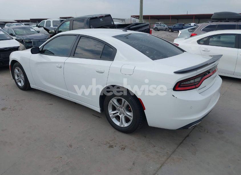 Photo 3 of 2019 Dodge Charger SXT RWD (VIN 2C3CDXBG1KH615633)