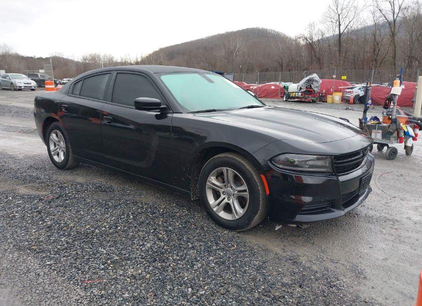 2019 Dodge Charger SXT RWD (VIN 2C3CDXBG1KH638524) main photo