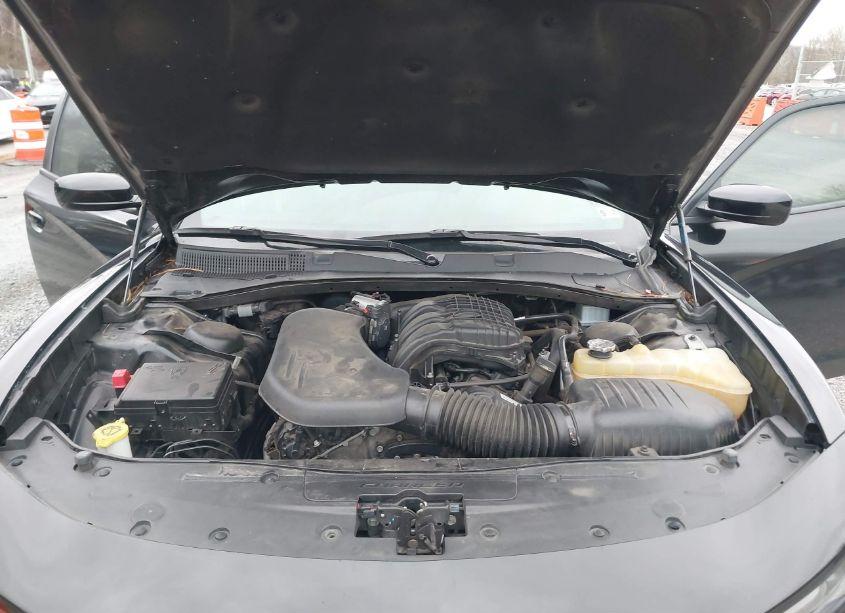 Photo 10 of 2019 Dodge Charger SXT RWD (VIN 2C3CDXBG1KH638524)