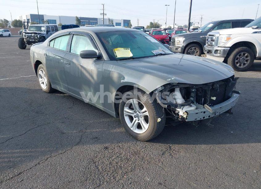 2019 Dodge Charger SXT RWD (VIN 2C3CDXBG1KH700312) main photo