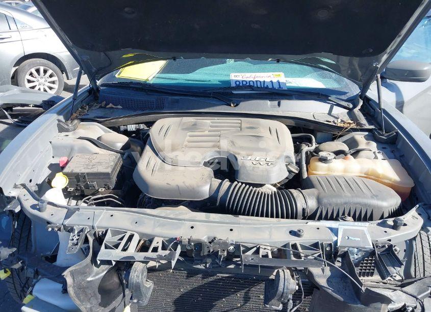 Photo 10 of 2019 Dodge Charger SXT RWD (VIN 2C3CDXBG1KH700312)