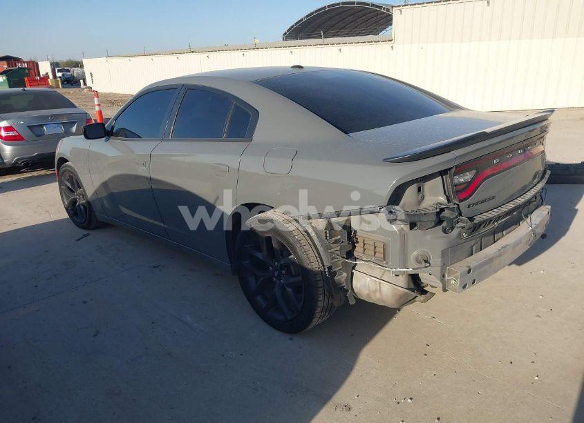 Photo 3 of 2019 Dodge Charger SXT RWD (VIN 2C3CDXBG1KH715120)