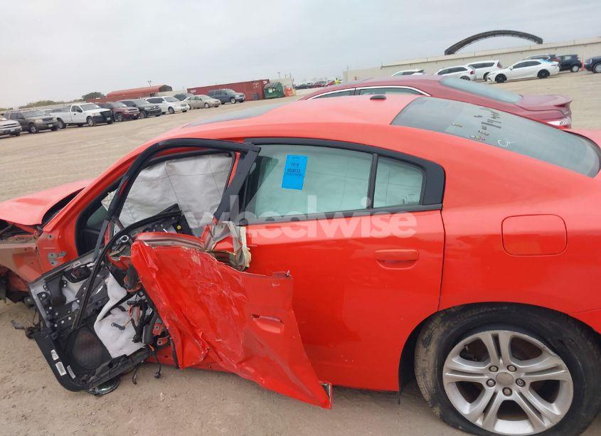 Photo 15 of 2019 Dodge Charger SXT RWD (VIN 2C3CDXBG1KH720821)