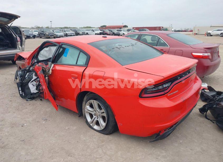 Photo 3 of 2019 Dodge Charger SXT RWD (VIN 2C3CDXBG1KH720821)