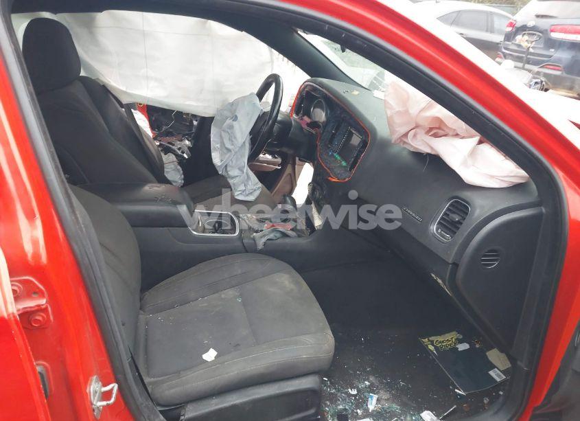 Photo 5 of 2019 Dodge Charger SXT RWD (VIN 2C3CDXBG1KH720821)