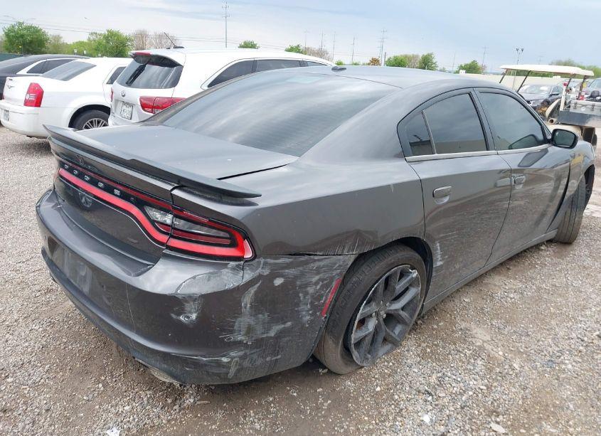 Photo 4 of 2019 Dodge Charger SXT RWD (VIN 2C3CDXBG1KH732404)