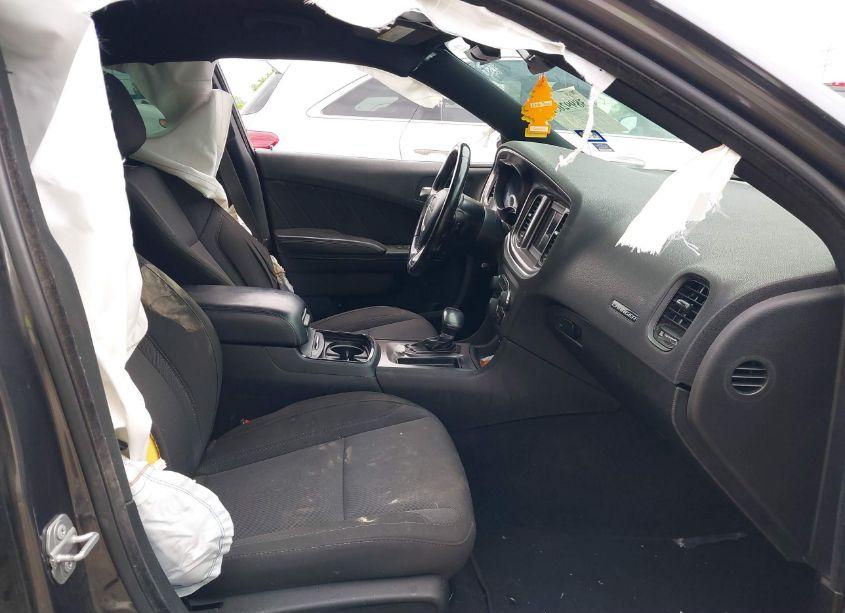 Photo 5 of 2019 Dodge Charger SXT RWD (VIN 2C3CDXBG1KH732404)