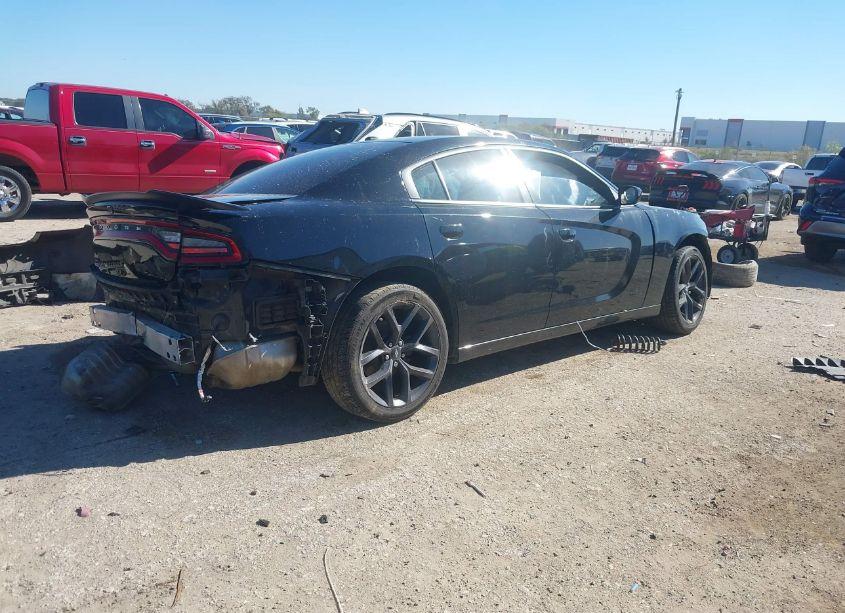 Photo 4 of 2019 Dodge Charger SXT RWD (VIN 2C3CDXBG1KH745265)