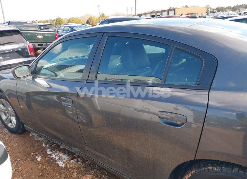 Photo 15 of 2019 Dodge Charger SXT RWD (VIN 2C3CDXBG1KH746819)