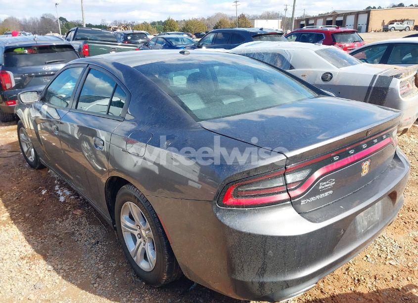 Photo 3 of 2019 Dodge Charger SXT RWD (VIN 2C3CDXBG1KH746819)