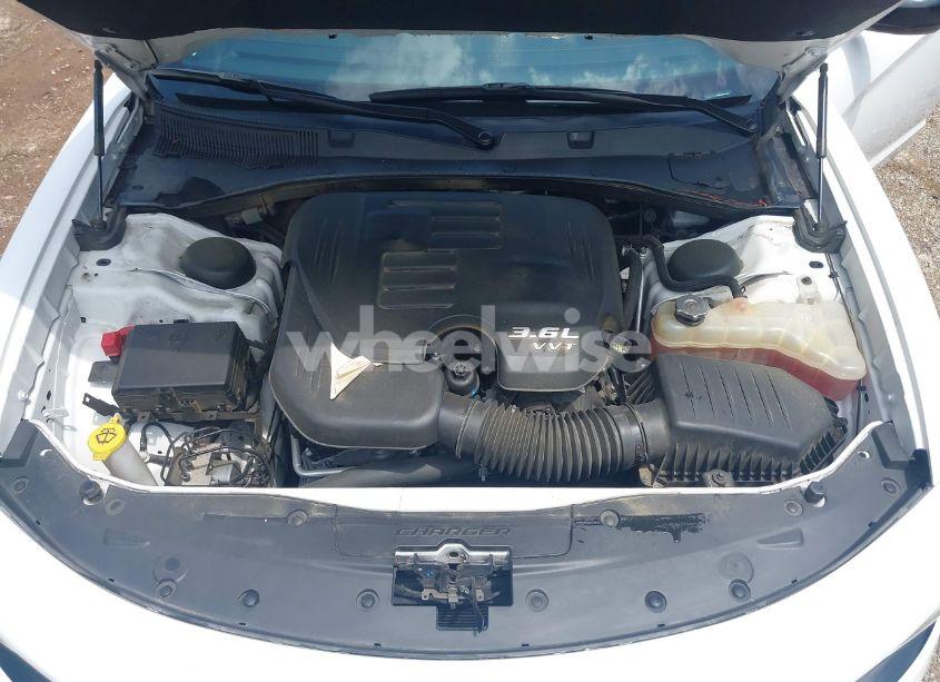 Photo 10 of 2021 Dodge Charger SXT RWD (VIN 2C3CDXBG1MH677746)