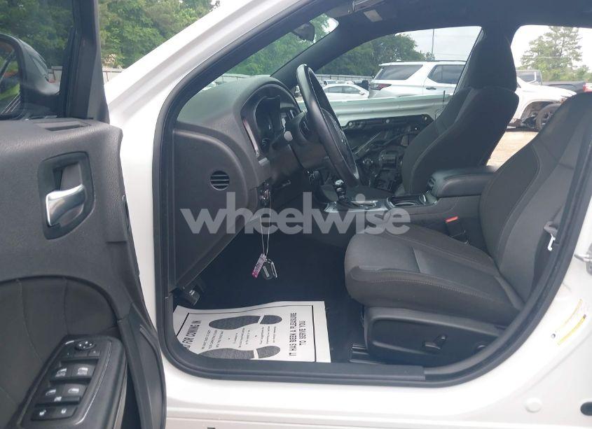 Photo 5 of 2021 Dodge Charger SXT RWD (VIN 2C3CDXBG1MH677746)