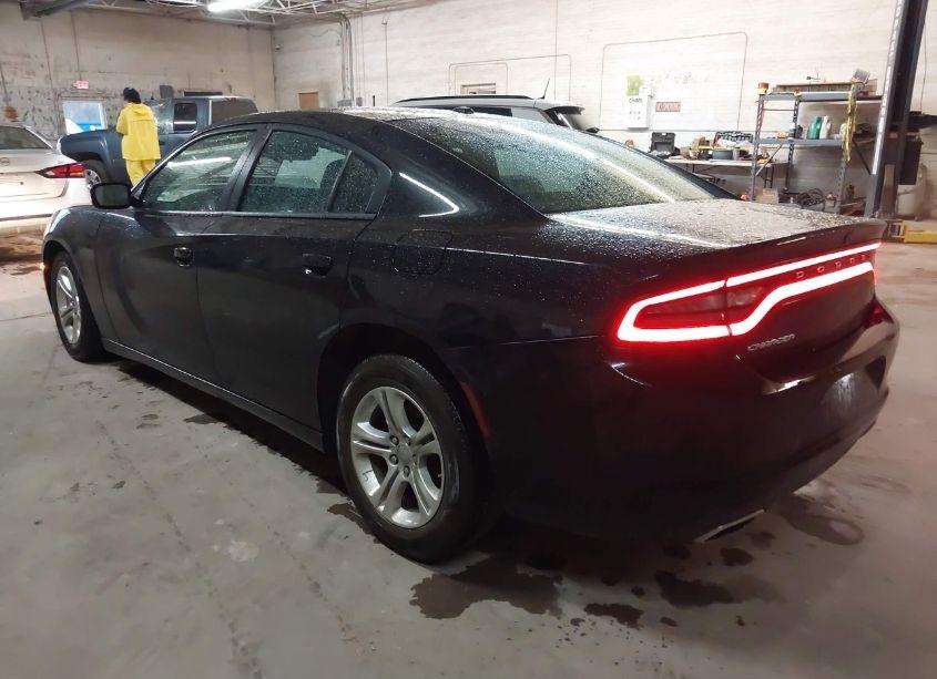 Photo 3 of 2022 Dodge Charger SXT RWD (VIN 2C3CDXBG1NH197255)