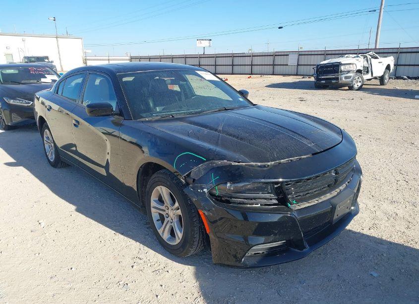 2022 Dodge Charger SXT RWD (VIN 2C3CDXBG1NH220176) main photo