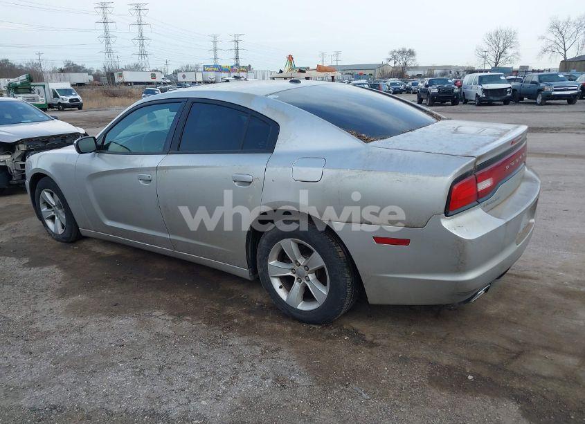 Photo 3 of 2012 Dodge Charger SE (VIN 2C3CDXBG2CH185306)