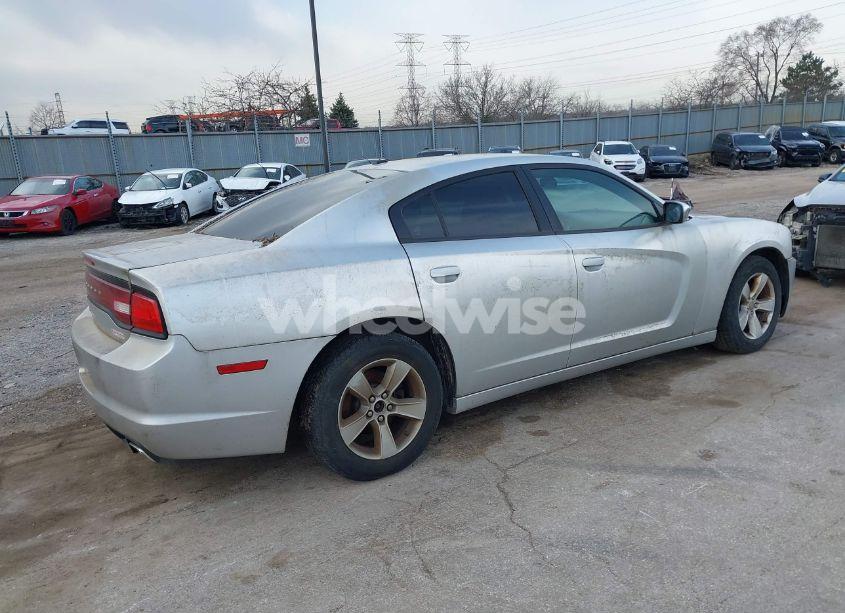 Photo 4 of 2012 Dodge Charger SE (VIN 2C3CDXBG2CH185306)