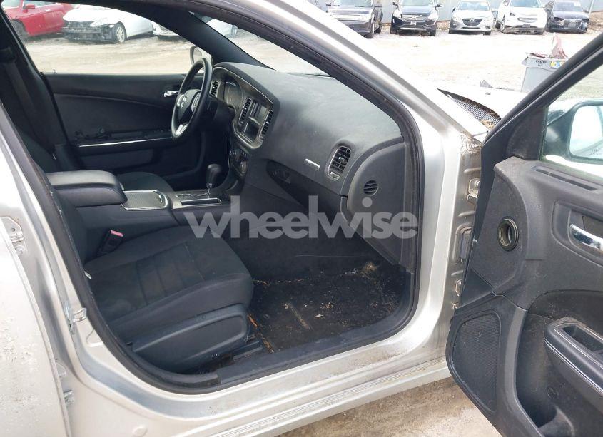 Photo 5 of 2012 Dodge Charger SE (VIN 2C3CDXBG2CH185306)