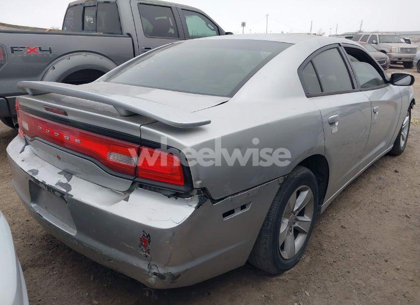 Photo 4 of 2012 Dodge Charger SE (VIN 2C3CDXBG2CH189971)