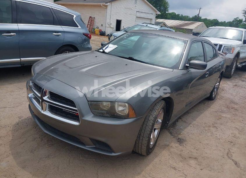 Photo 2 of 2012 Dodge Charger SE (VIN 2C3CDXBG2CH282022)