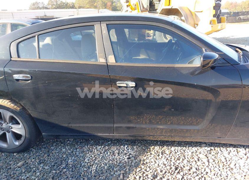 Photo 13 of 2013 Dodge Charger SE (VIN 2C3CDXBG2DH522722)