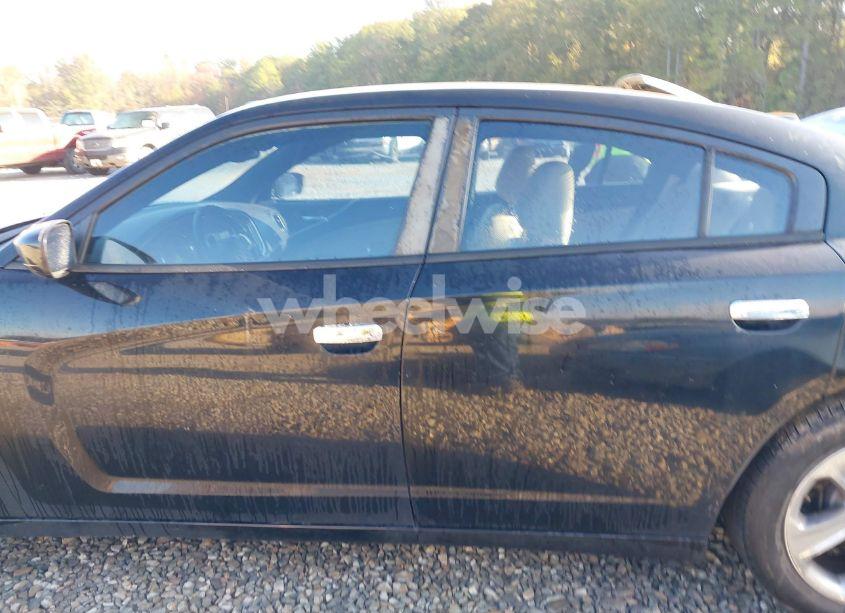 Photo 14 of 2013 Dodge Charger SE (VIN 2C3CDXBG2DH522722)