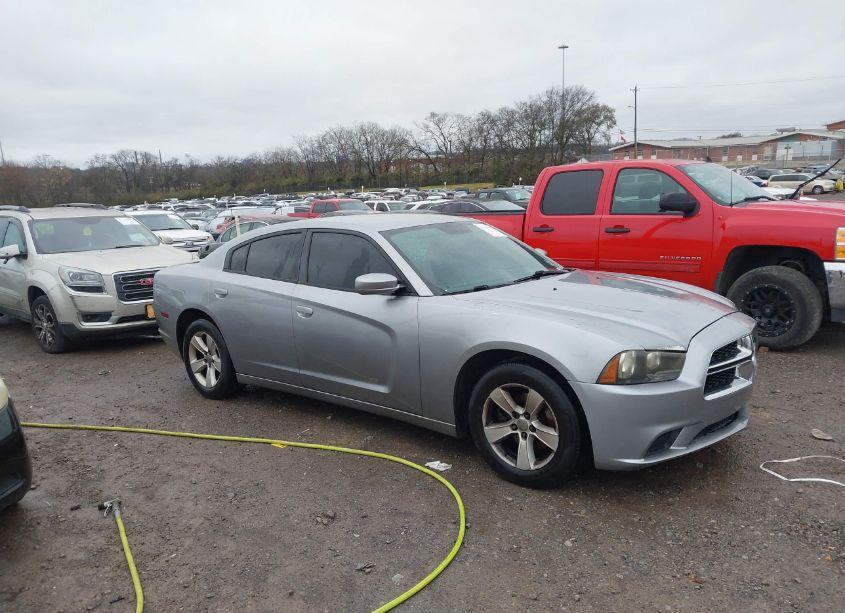 2013 Dodge Charger SE (VIN 2C3CDXBG2DH613652) main photo