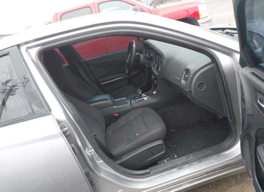 Photo 5 of 2013 Dodge Charger SE (VIN 2C3CDXBG2DH613652)