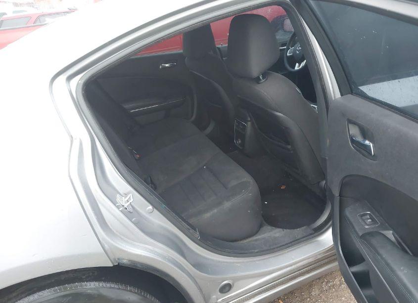 Photo 8 of 2013 Dodge Charger SE (VIN 2C3CDXBG2DH613652)