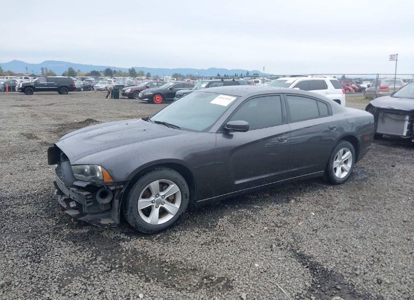 Photo 2 of 2013 Dodge Charger SE (VIN 2C3CDXBG2DH616907)