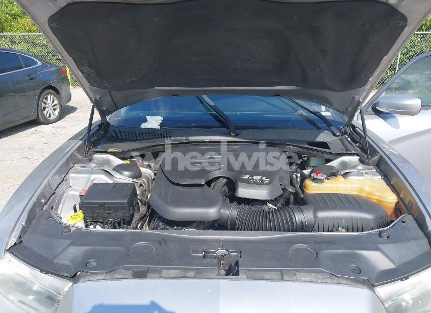 Photo 10 of 2013 Dodge Charger SE (VIN 2C3CDXBG2DH623291)